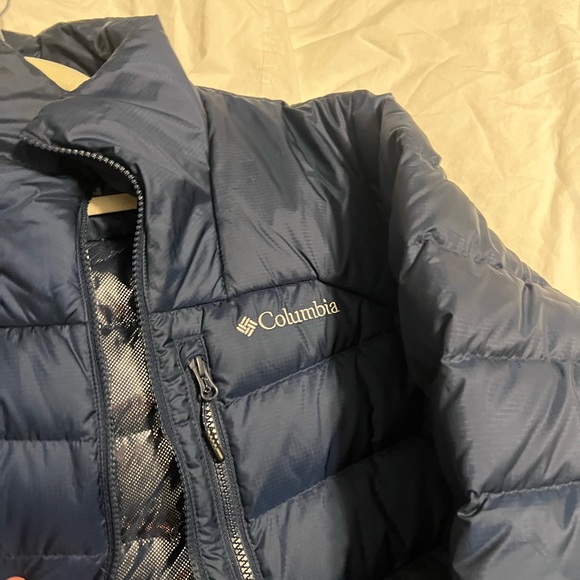 Columbia - Picture 2 of 3